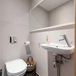 Apartment 2-bedroom With Parking And Balcony Next To Old Town