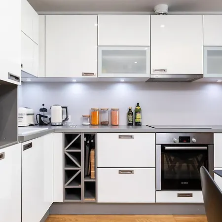 2-Bedroom Apartment With Parking And Balcony Next To Old Town Апартаменты Таллин