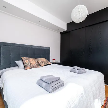 Lägenhet 2-bedroom With Parking And Balcony Next To Old Town Tallinn