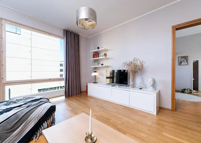 2-Bedroom Apartment With Parking And Balcony Next To Old Town