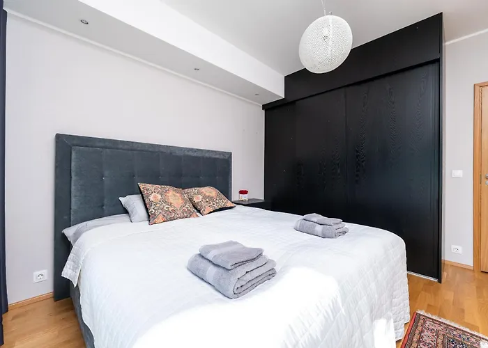 Апартаменты 2-Bedroom Apartment With Parking And Balcony Next To Old Town Таллин