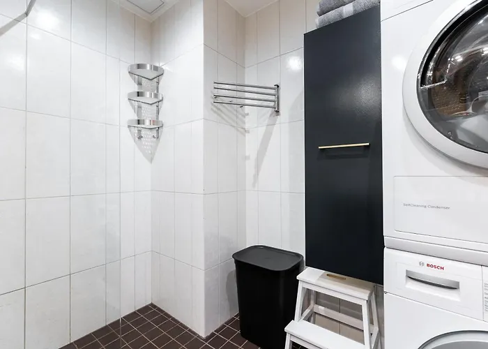 Апартаменты 2-Bedroom Apartment With Parking And Balcony Next To Old Town *