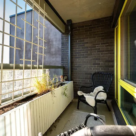 2-bedroom With Parking And Balcony Next To Old Town Appartamento *
